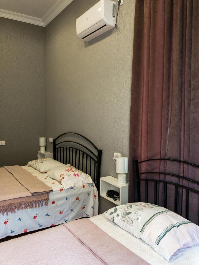 A.G's Guest House Koutaïssi Extérieur photo