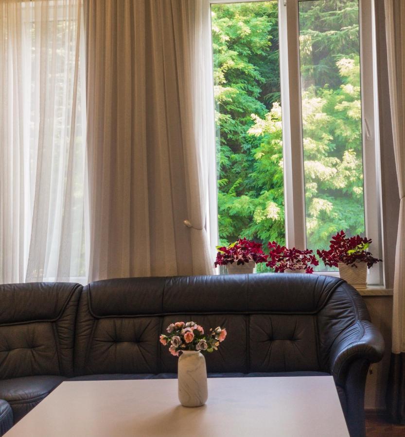 A.G's Guest House Koutaïssi Extérieur photo