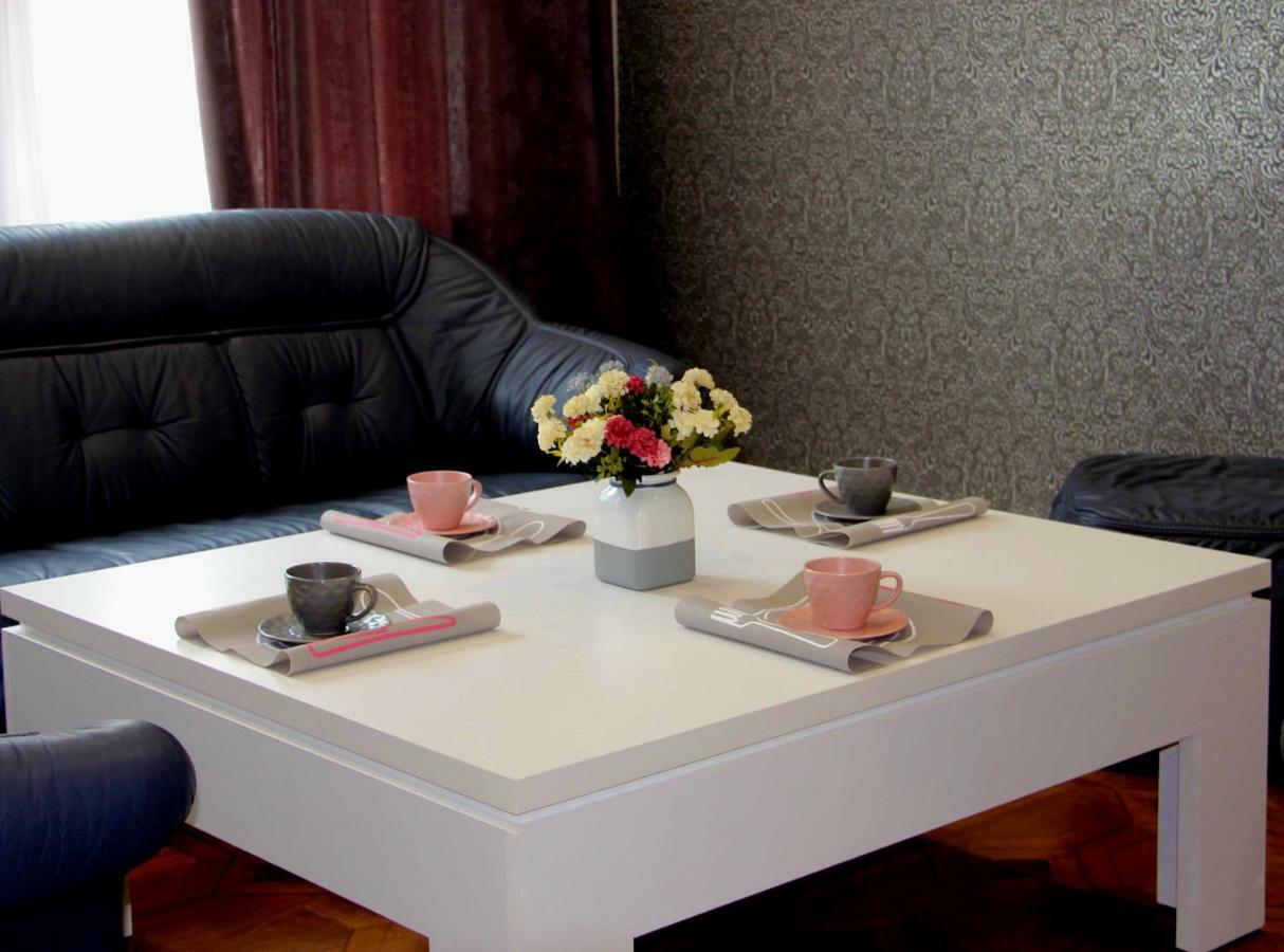 A.G's Guest House Koutaïssi Extérieur photo