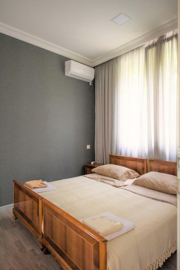 A.G's Guest House Koutaïssi Extérieur photo