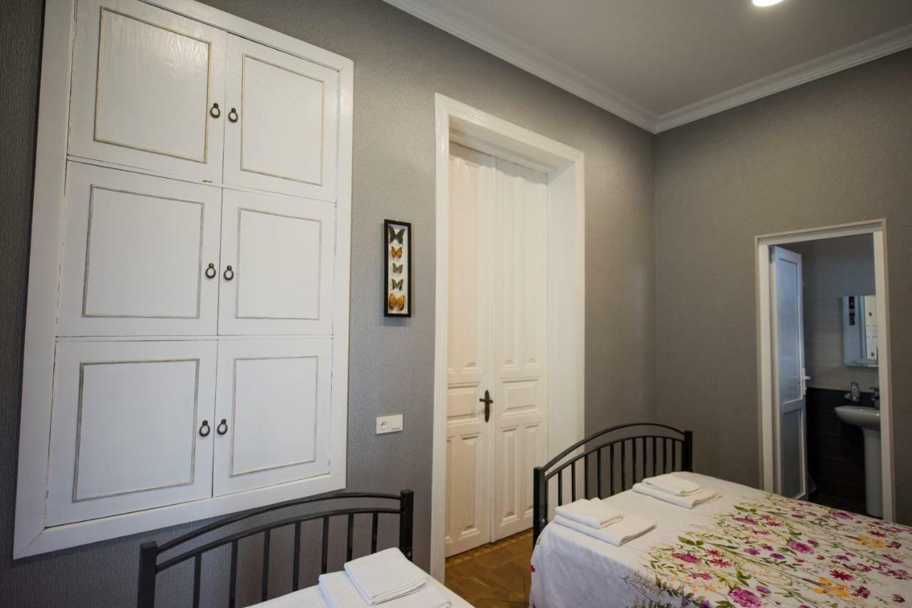 A.G's Guest House Koutaïssi Extérieur photo